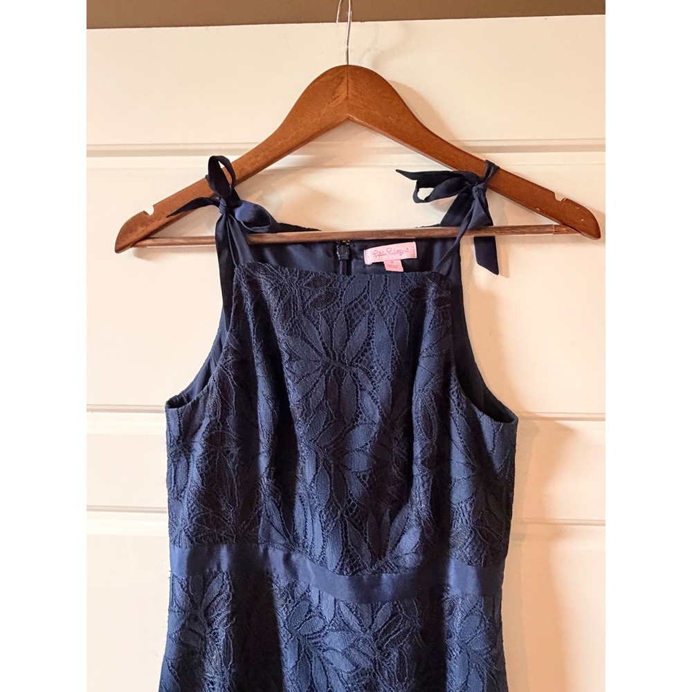 Lilly Pulitzer Navy Blue Lace Halter Tie Dress 2 Preppy Coastal Wedding Guest - Picture 3 of 11